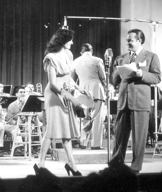 Command Performance radio broadcast c. 1944 with Jane Russell, Bob Hope and, in background, Major Meredith Willson conducting the AFRS band. "Commandrussellwillsonhope" by Own work. Licensed under Public Domain via Wikimedia Commons - http://commons.wikimedia.org/wiki/File:Commandrussellwillsonhope.jpg#mediaviewer/File:Commandrussellwillsonhope.jpg